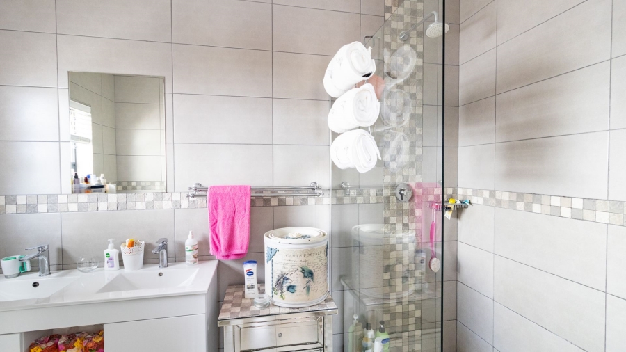 3 Bedroom Property for Sale in Da Gama Bay Western Cape